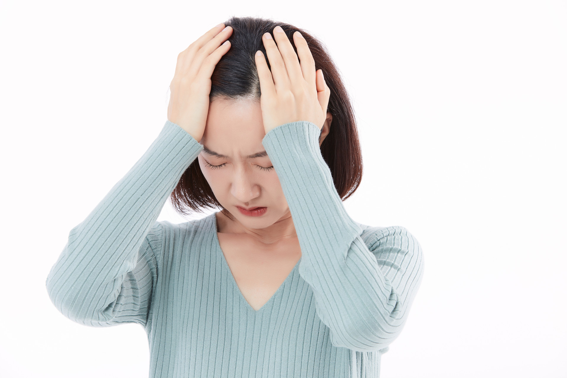 Causes and Prevention of Nipple Cracks: A Guide for New Moms